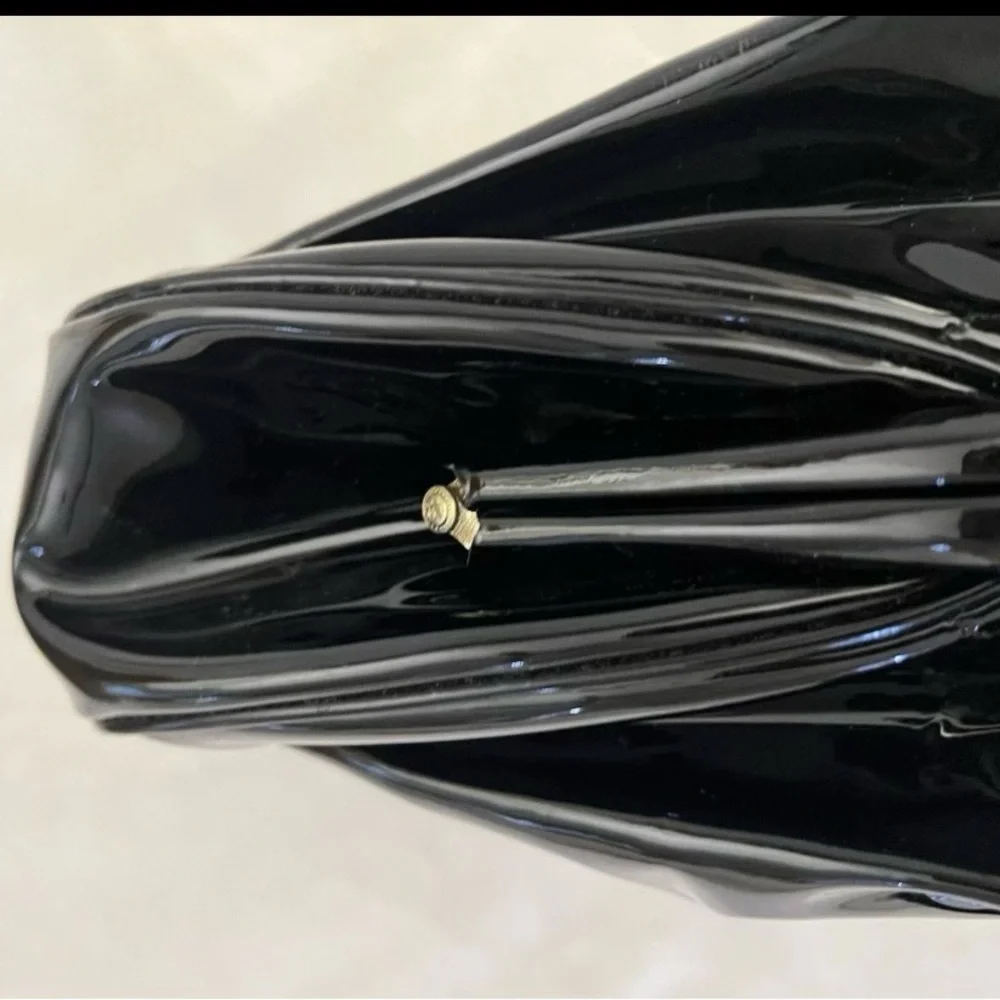 🩷 Patent Leather Top Handle Vintage Bag / Black Gold Hardware 💚